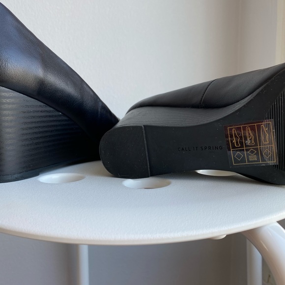 Vegan Call It Spring Wedge Heels - Picture 5 of 6